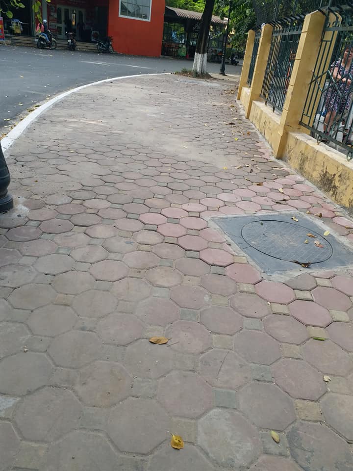 Cung cấp nắp hố ga composite cho trường Đại Học Hà Nội